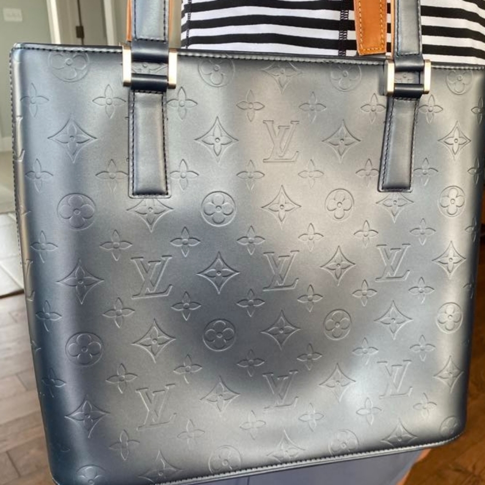 Louis Vuitton Elegant Dark Blue Satchel with Tan Trim😍😍😍
